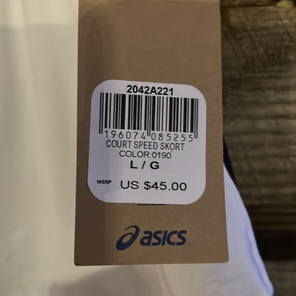 Womens ASICS skort - Picture 2 of 2
